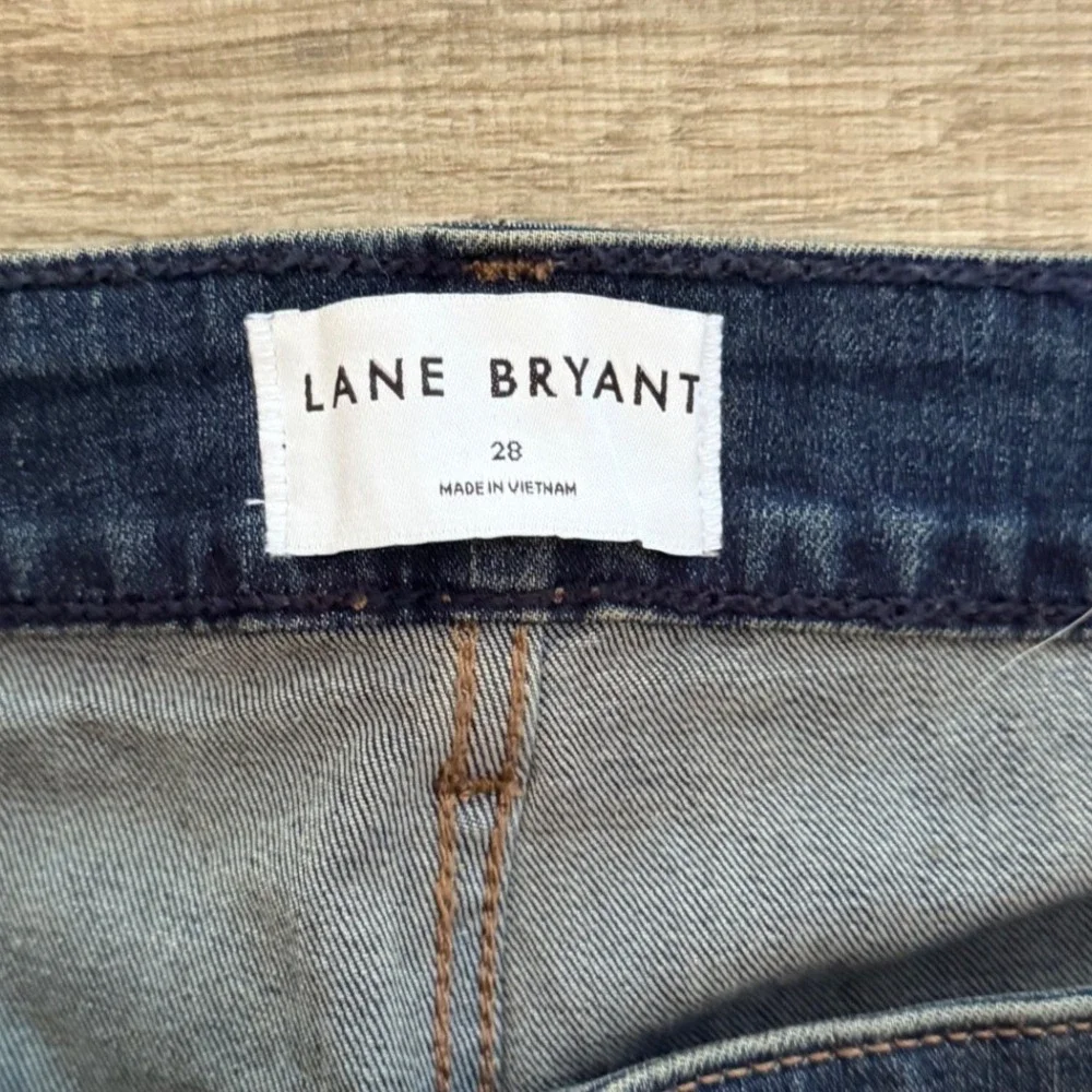Lane Bryant Signature Fit Bootcut Jeans Womens 28 Mid-Rise Blue Denim NWT - Picture 3 of 7